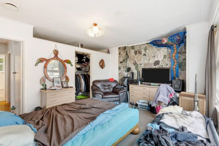 Photo of property in 11 Stephen Avenue, Henderson, Auckland, 0610