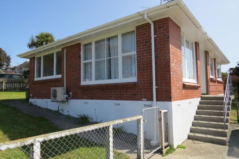 Photo of property in 25 Natone Street, Waitangirua, Porirua, 5024