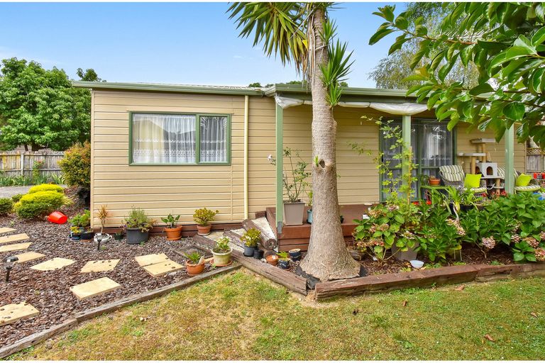 Photo of property in 10b Lane Road, Weymouth, Auckland, 2103