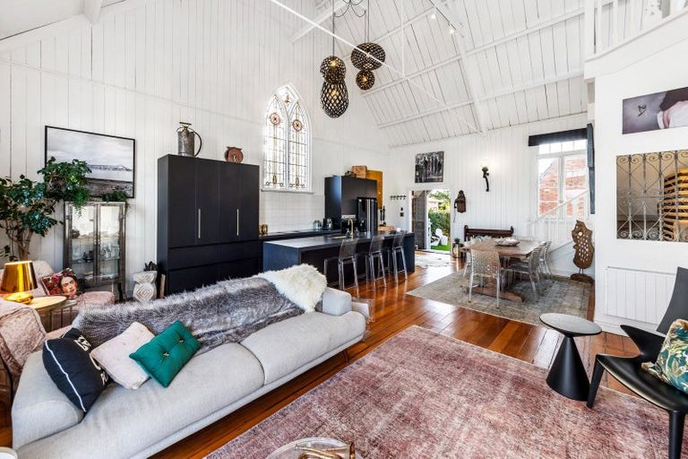 Photo of property in 95a Calliope Road, Stanley Point, Auckland, 0624