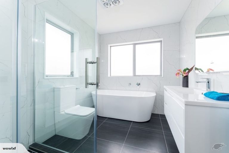 Photo of property in 9 Takurua Terrace, Orewa, 0931