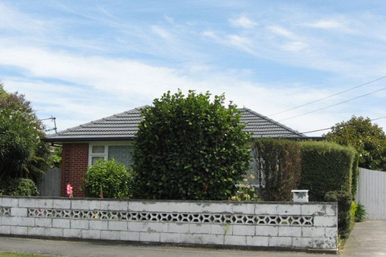 Photo of property in 39 Pembroke Street, Avondale, Christchurch, 8061