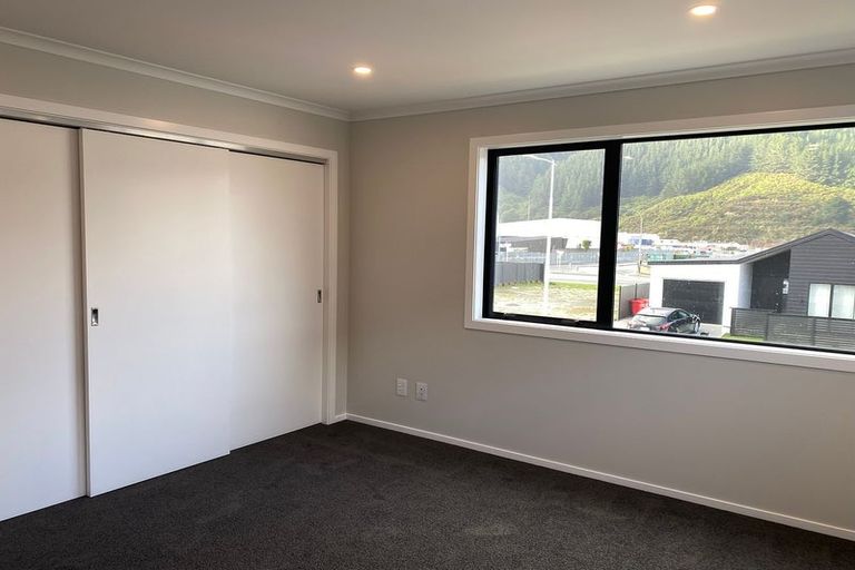 Photo of property in 18 Cynisca Crescent, Wallaceville, Upper Hutt, 5018