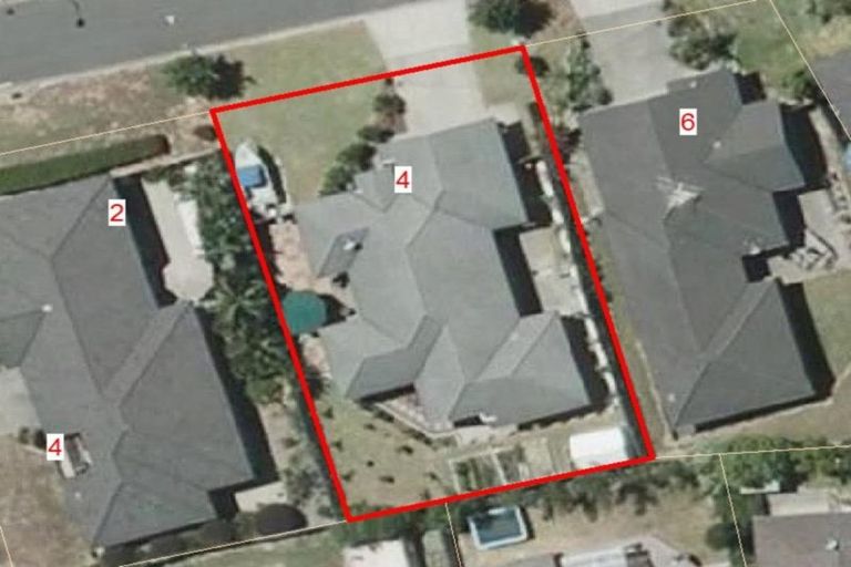 Photo of property in 4 Neaptide Close, Red Beach, 0932