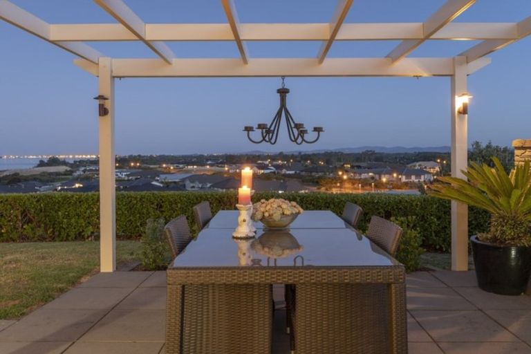 Photo of property in 15 Lynley Park Drive, Omokoroa, 3114