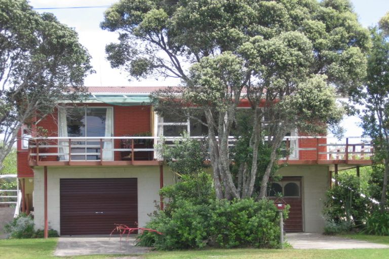 Photo of property in 98 Seaforth Road, Waihi Beach, 3611