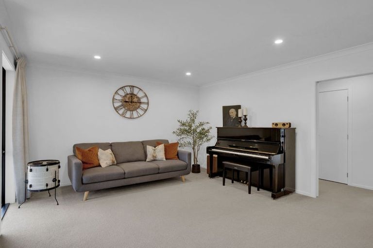 Photo of property in 21 Ruru Street, Cambridge, 3434