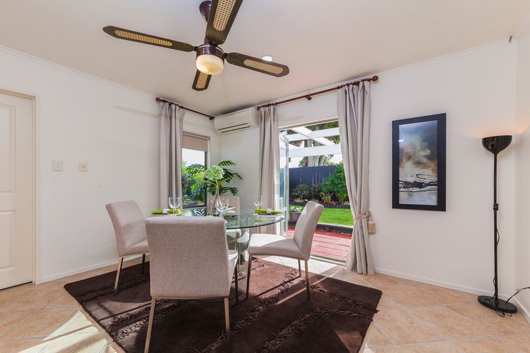 Photo of property in 54d Delta Avenue, New Lynn, Auckland, 0600