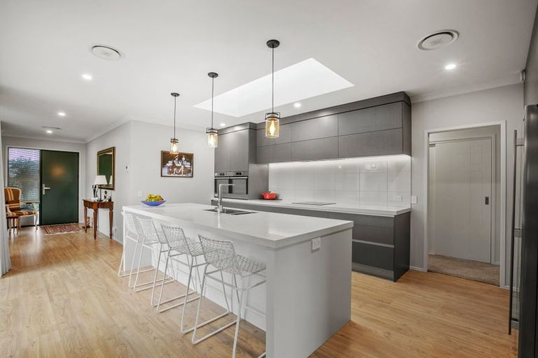 Photo of property in 44 Rewi Street, Torbay, Auckland, 0630