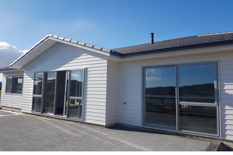 Photo of property in 2 Waitaria Terrace, Aotea, Porirua, 5024