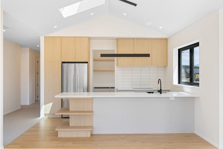 Photo of property in 4 Pipson Way, Lake Hawea, 9382