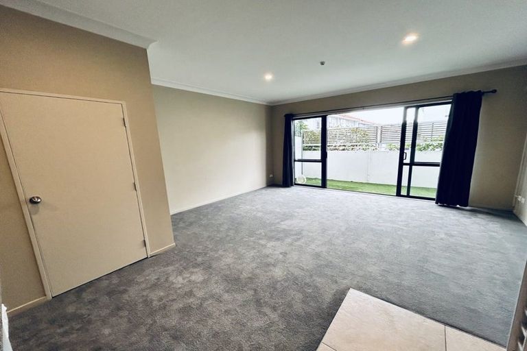 Photo of property in 8/128 Stancombe Road, Flat Bush, Auckland, 2016