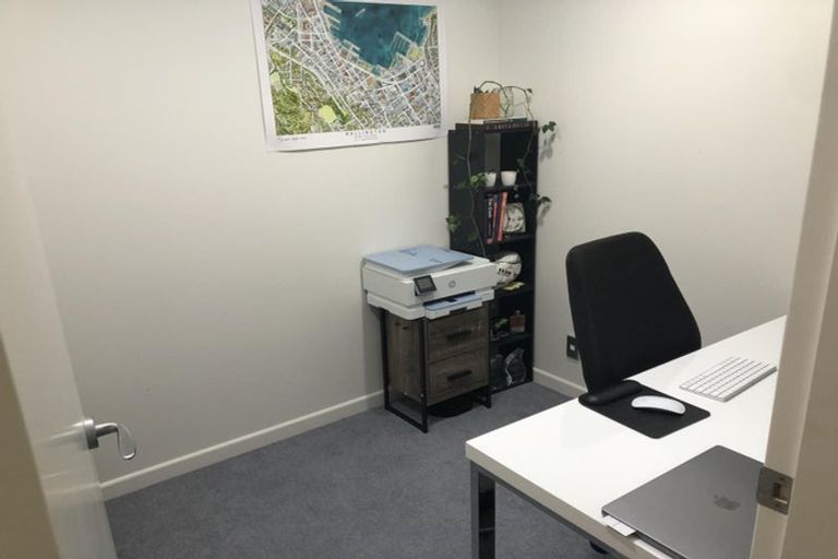 Photo of property in 7/15 Roxburgh Street, Mount Victoria, Wellington, 6011