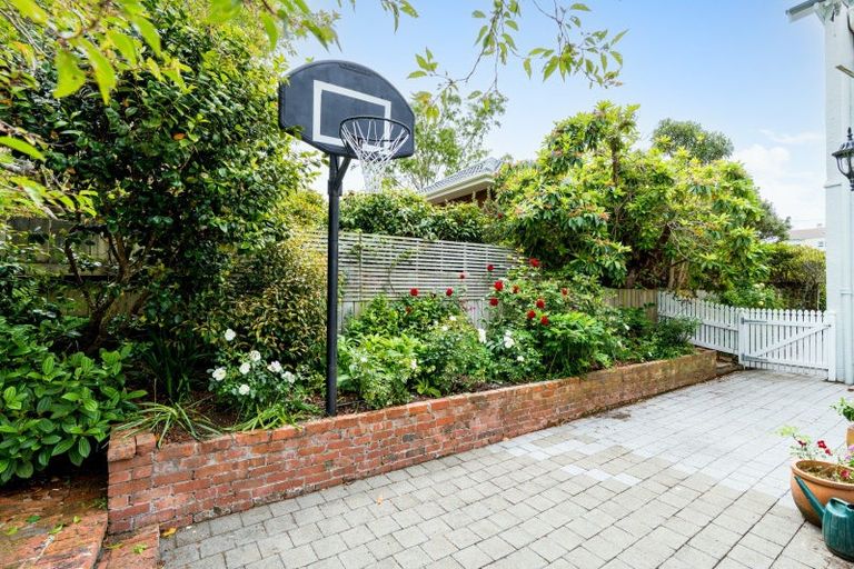 Photo of property in 5 Merlin Street, Roslyn, Dunedin, 9010