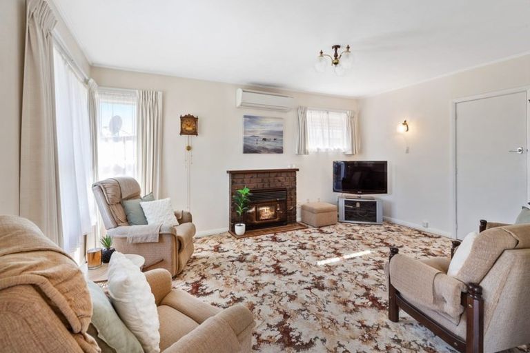 Photo of property in 48 Tarawera Road, Johnsonville, Wellington, 6037