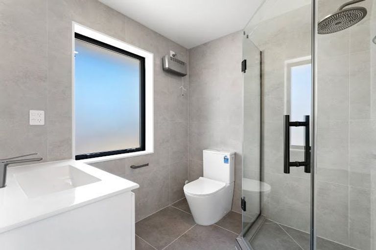 Photo of property in 17 Paihere Street, Huapai, Kumeu, 0810