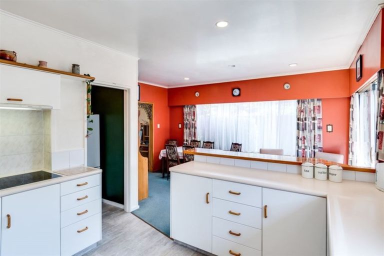 Photo of property in 37 Balliol Avenue, Pirimai, Napier, 4112