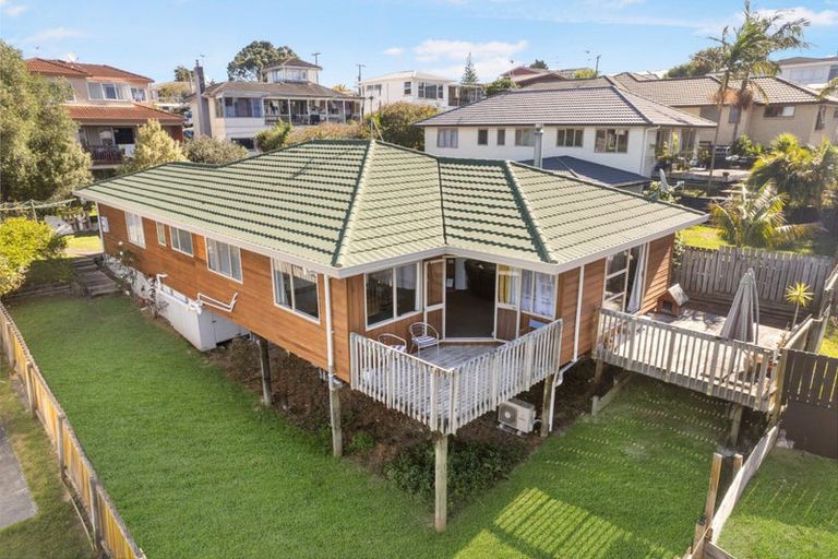 Photo of property in 16a Kokiri Street, Te Atatu South, Auckland, 0610