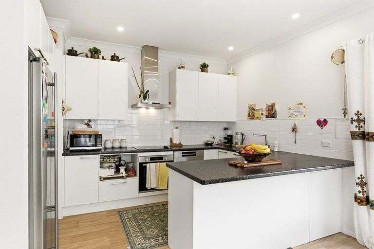 Photo of property in 29 Palm Avenue, Lyall Bay, Wellington, 6022