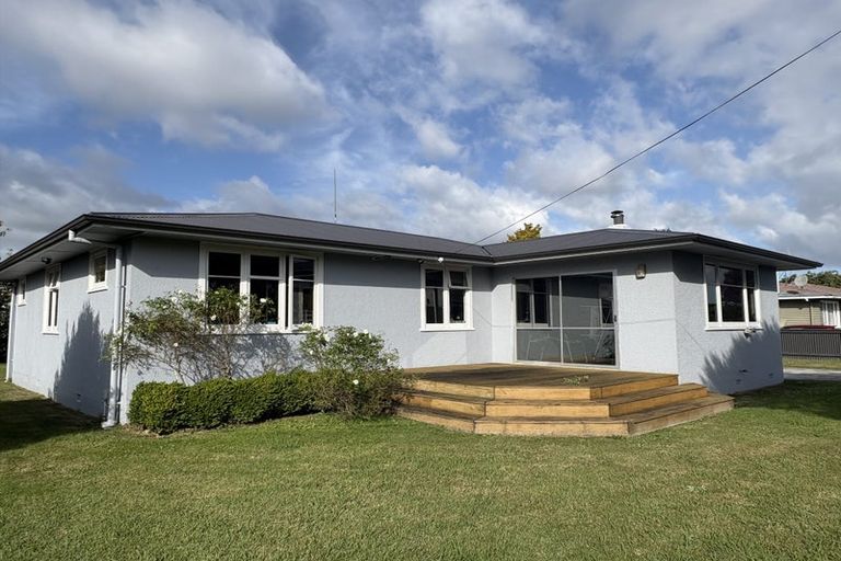 Photo of property in 10 Oriana Place, Highbury, Palmerston North, 4412