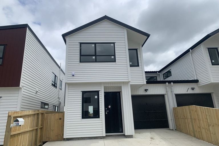 Photo of property in 11 Kairakau Street, Takanini, 2110