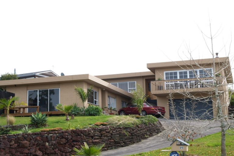 Photo of property in 25 Alexander Street, Cockle Bay, Auckland, 2014