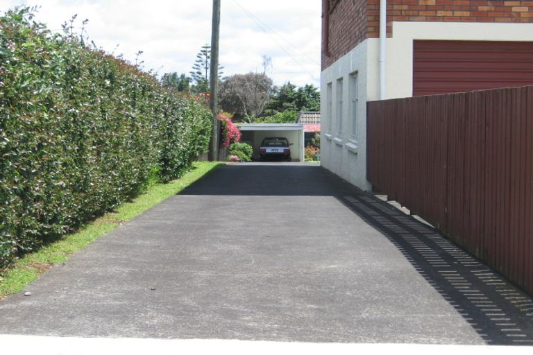 Photo of property in 2/73 Wyllie Road, Papatoetoe, Auckland, 2025