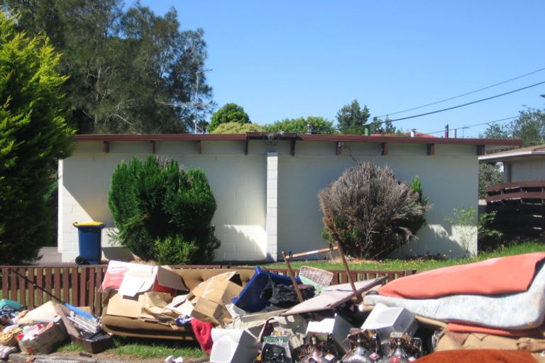 Photo of property in 1/22 Kelston Street, New Lynn, Auckland, 0600