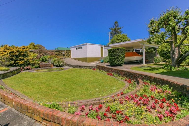 Photo of property in 2 Rodney Street, Durie Hill, Whanganui, 4500