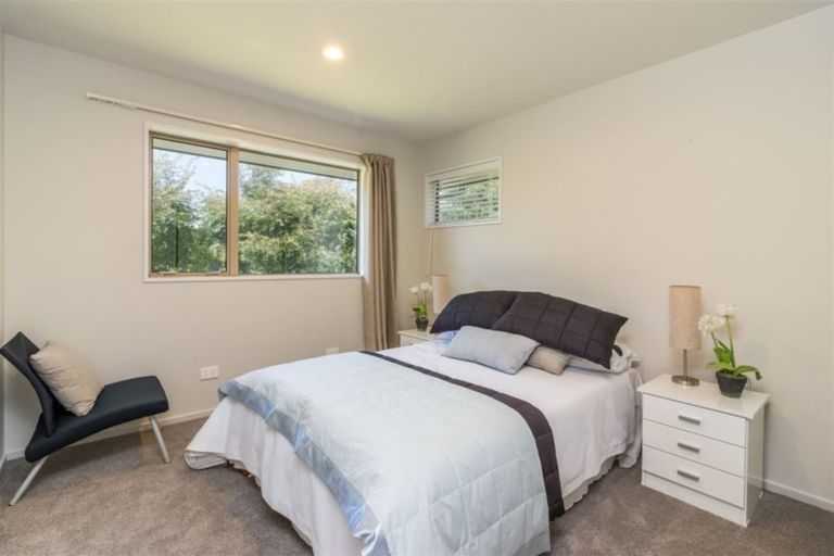 Photo of property in 6 Woodhaven Place, Parklands, Christchurch, 8083