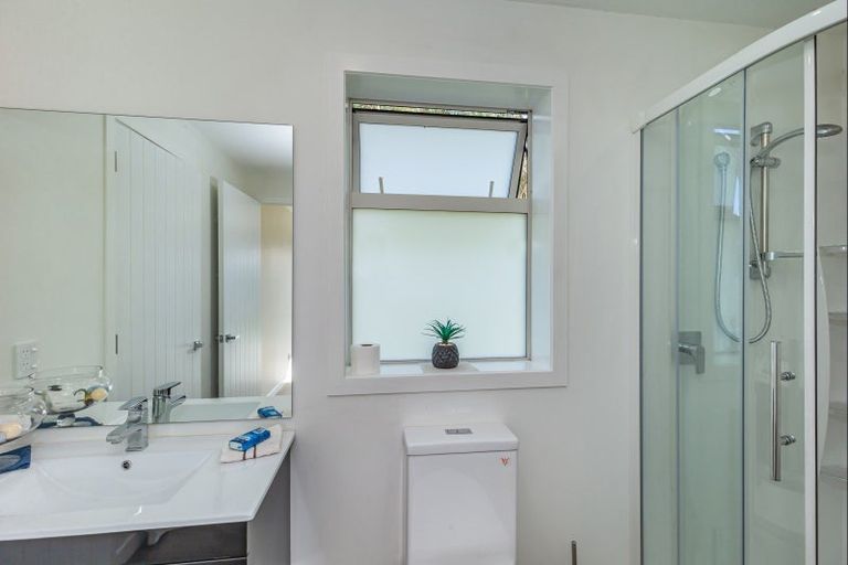 Photo of property in 3 Takapu Road, Manakau, Levin, 5573