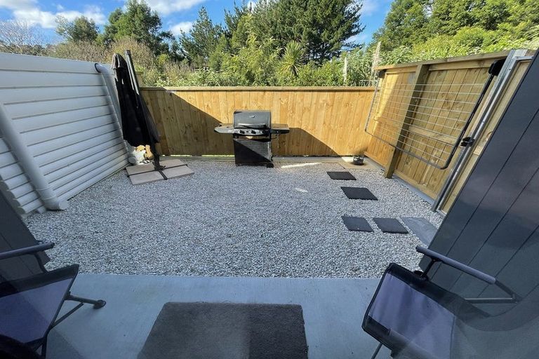 Photo of property in 60c Seymour Road, Sunnyvale, Auckland, 0612