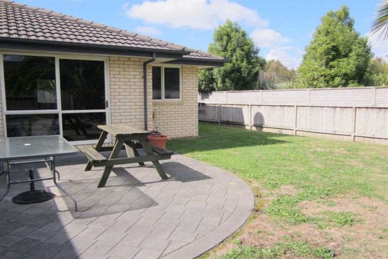 Photo of property in 16 Malbec Place, Rototuna, Hamilton, 3210