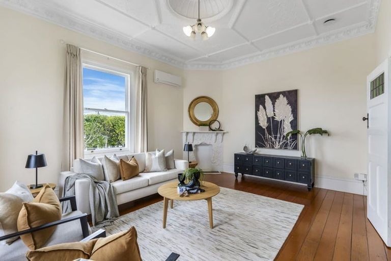 Photo of property in 5 Mariposa Crescent, Birkenhead, Auckland, 0626