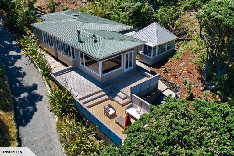 Photo of property in 35 Beach Valley Road, Piha, New Lynn, 0772