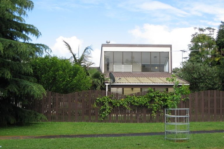 Photo of property in 1/23 Beaumaris Way, Conifer Grove, Takanini, 2112