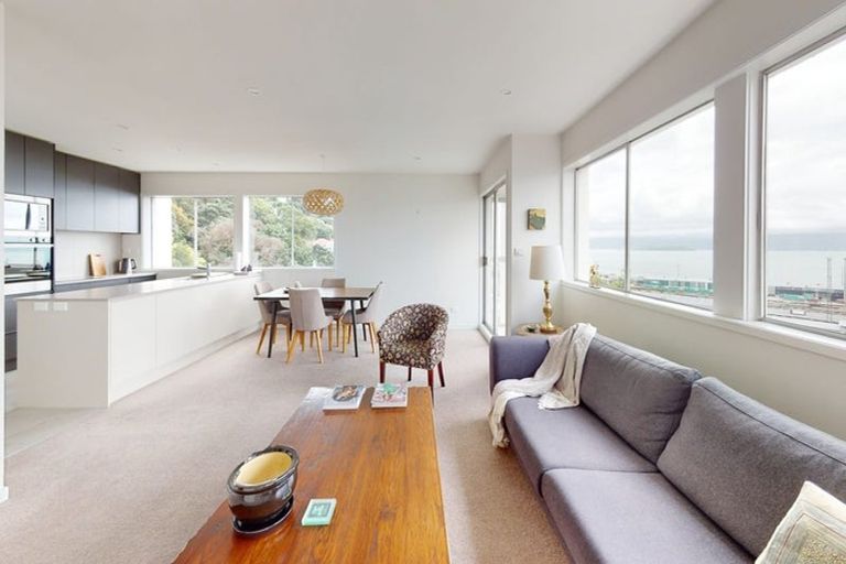 Photo of property in Grosvenor Flats, 19 Cottleville Terrace, Thorndon, Wellington, 6011