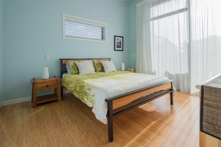 Photo of property in 18 Oceanview Road, Mount Maunganui, 3116