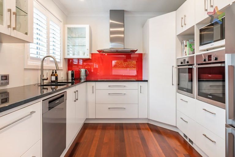 Photo of property in 11 Chilton Grove, Hutt Central, Lower Hutt, 5010