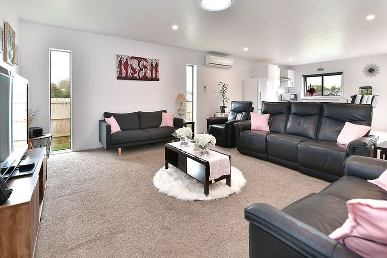 Photo of property in 29 Chic Gardens, Parakai, 0830