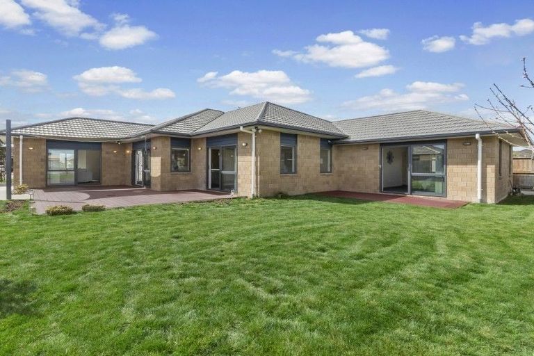 Photo of property in 10 Wiltshire Drive, Huntington, Hamilton, 3210