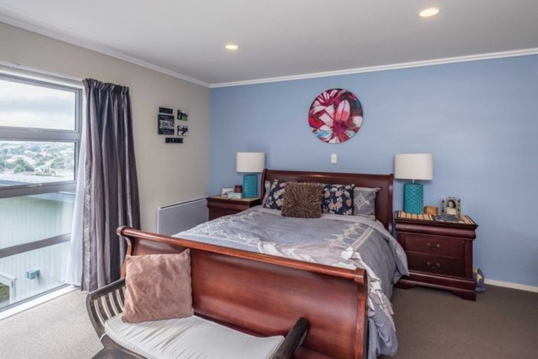 Photo of property in 33a Makara Road, Karori, Wellington, 6012