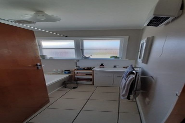 Photo of property in 46 Kiwi Street, Heretaunga, Upper Hutt, 5018