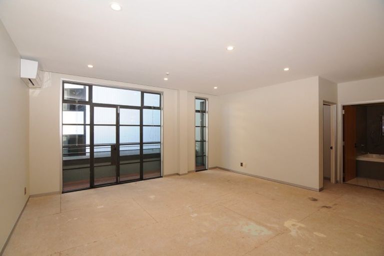 Photo of property in Dominion Apartments, 28/80 Victoria Street, Wellington Central, Wellington, 6011
