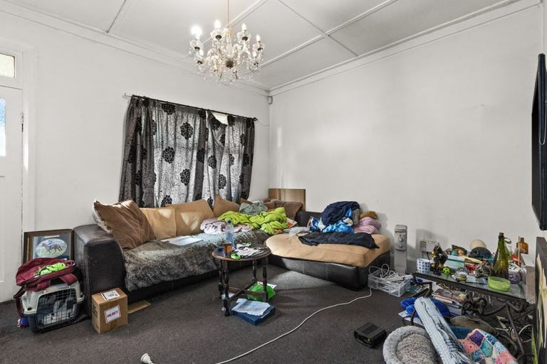 Photo of property in 14 Chaucer Road, Hospital Hill, Napier, 4110
