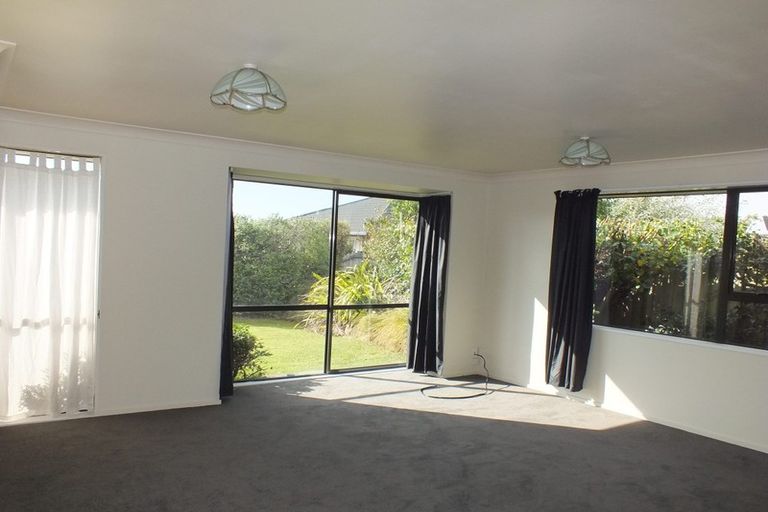 Photo of property in 12 Rustic Lane, Spreydon, Christchurch, 8024