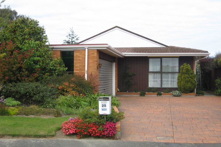 Photo of property in 25 Applewood Place, Casebrook, Christchurch, 8051
