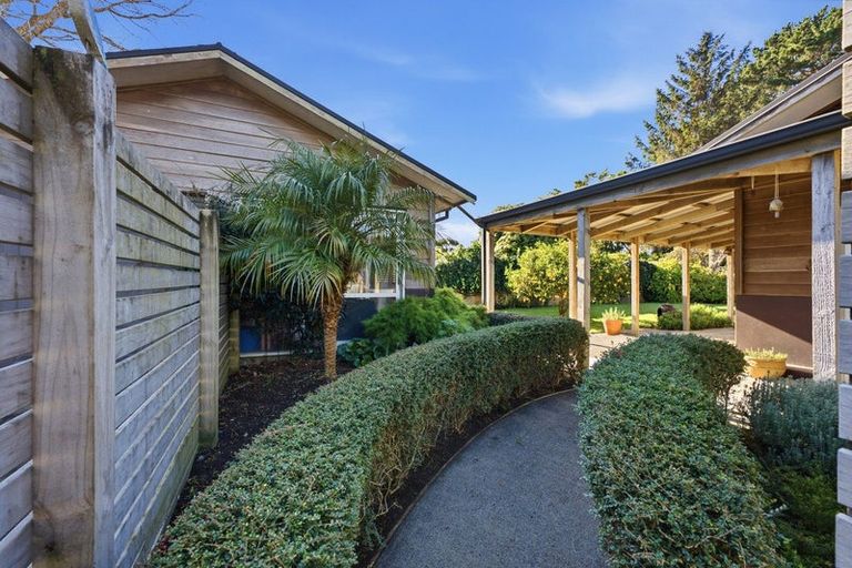 Photo of property in 29 Donnelly Street, Oakura, 4314