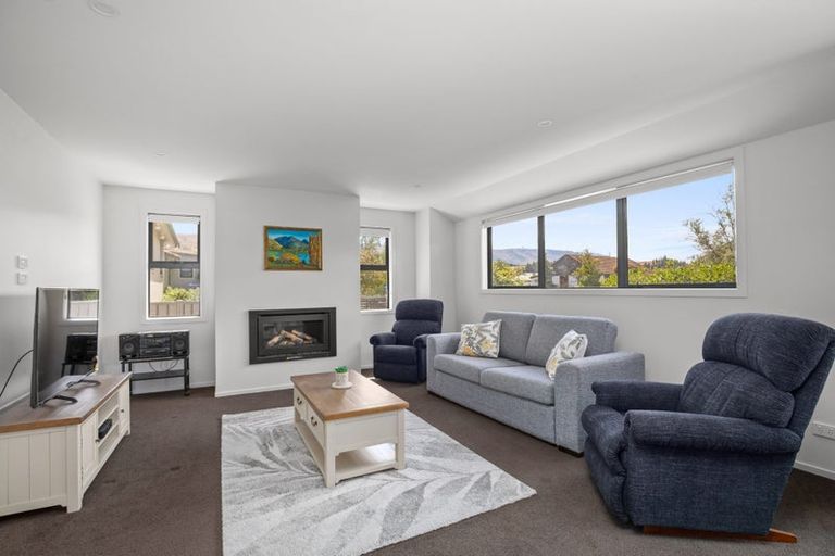 Photo of property in 12 Waenga Drive, Cromwell, 9310