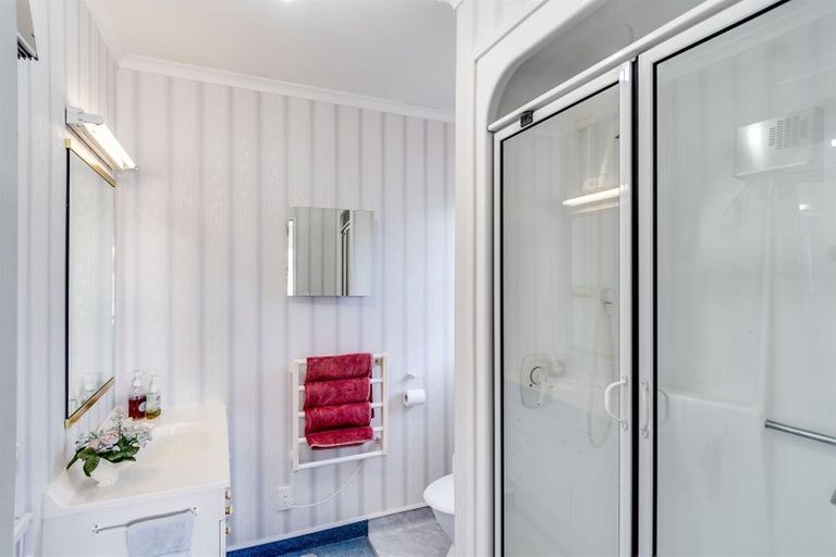 Photo of property in 27 Whiting Crescent, Greenmeadows, Napier, 4112